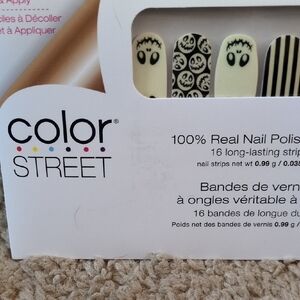 Boo Crew Color Street Skull and Stripe Nail Strips GLOW IN THE DARK